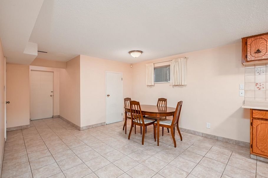 3226 E 1st Avenue Vancouver, BC - 14