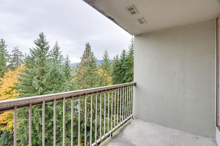 1212 2016 Fullerton Avenue North Vancouver, BC - 2