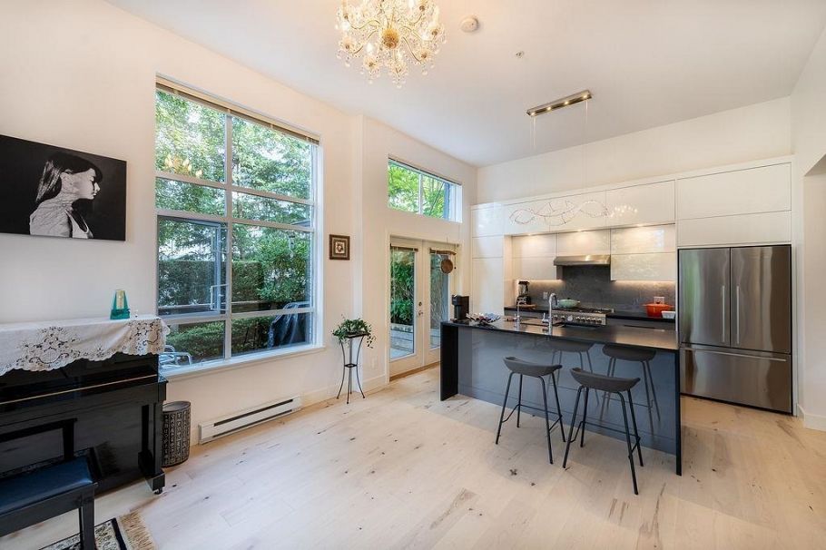 5952 Chancellor Mews Vancouver, BC - 8