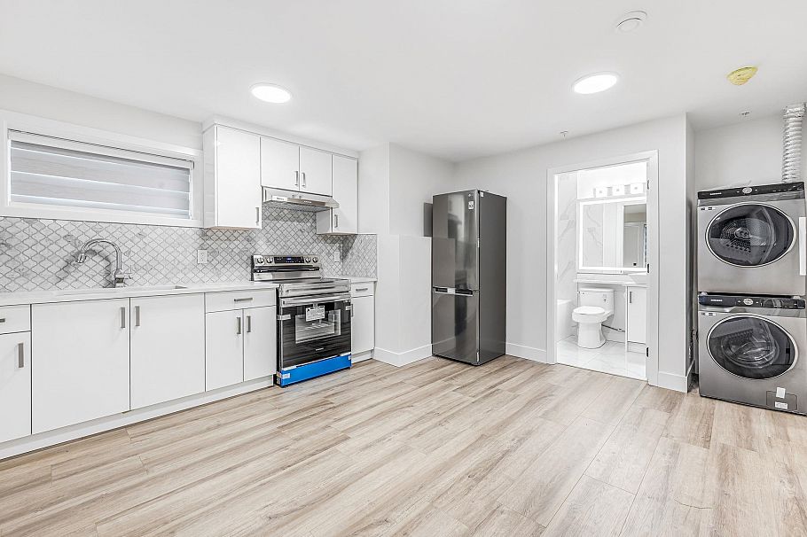 3440 E 4th Avenue Vancouver, BC - 16