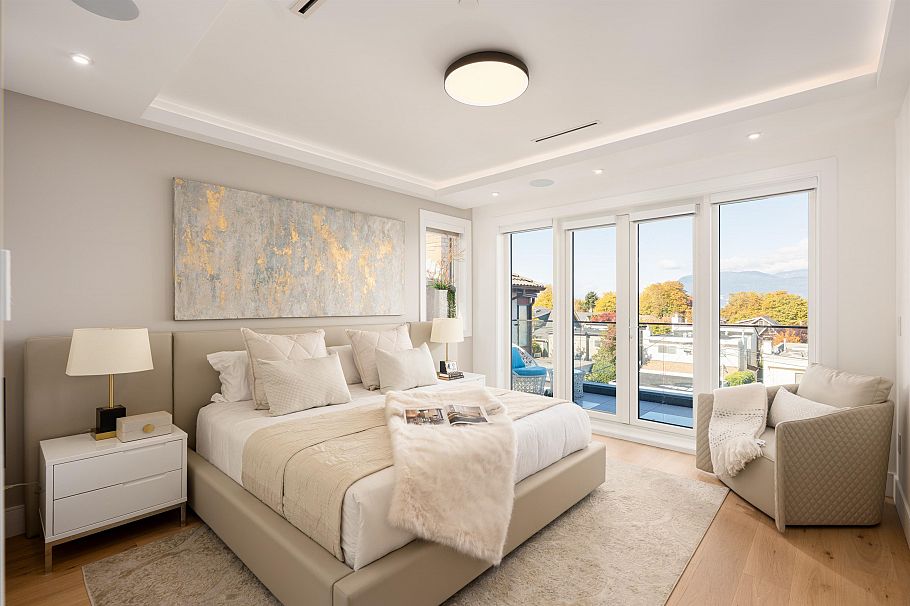 3711 W 24th Avenue Vancouver, BC - 20