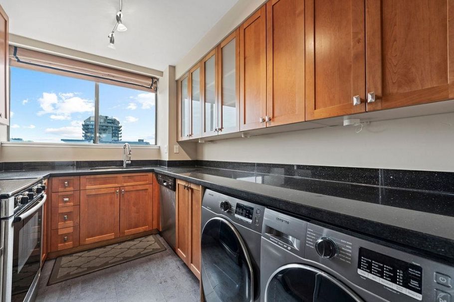 801 114 W Keith Road North Vancouver, BC - 12