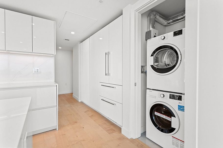 1506 135 E 13th Street North Vancouver, BC - 25