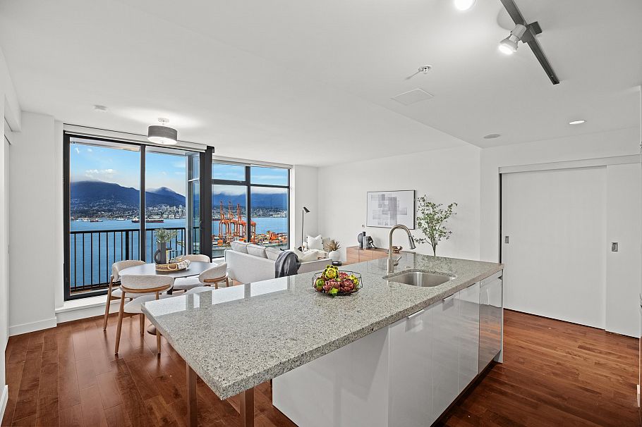 3501 128 W Cordova Street Vancouver, BC - 2