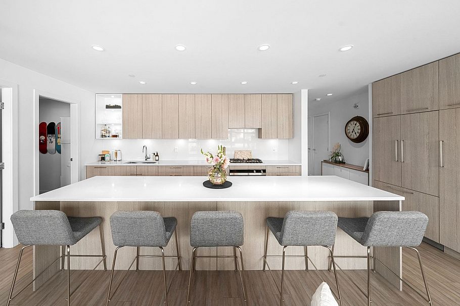 413 747 E 3rd Street North Vancouver, BC - 6