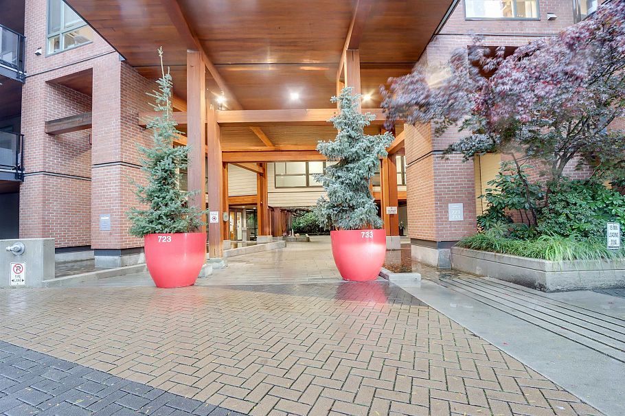 528 723 W 3rd Street North Vancouver, BC - 2