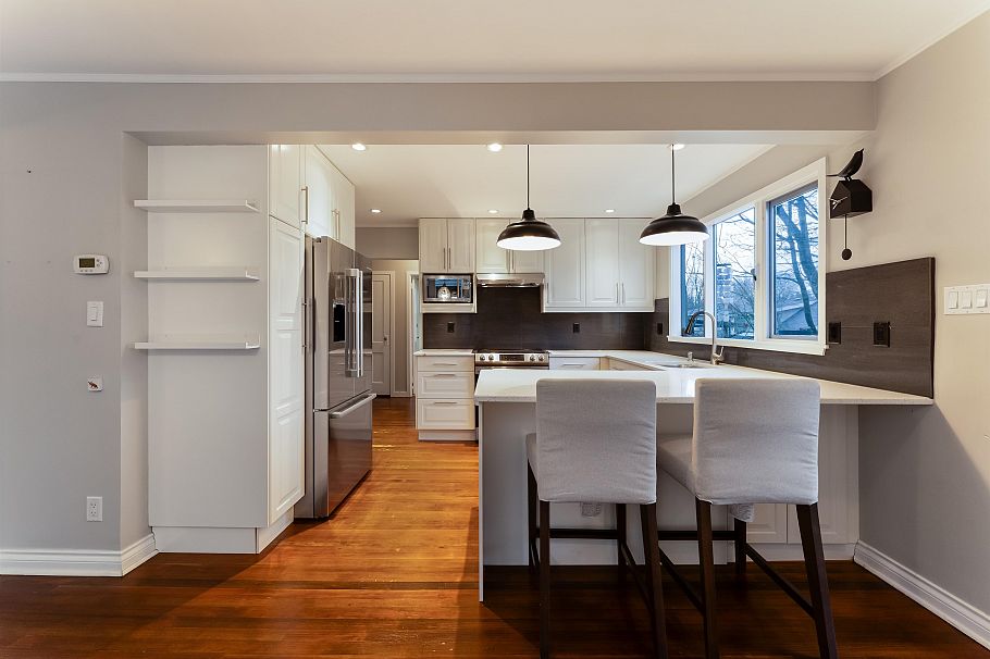 231 E 40th Avenue Vancouver, BC - 7