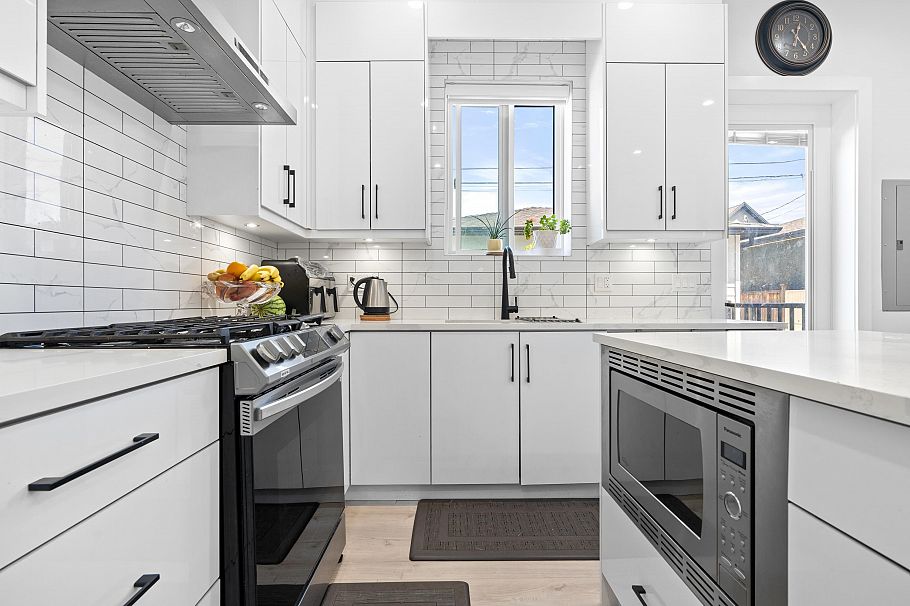 465 E 57th Avenue Vancouver, BC - 9