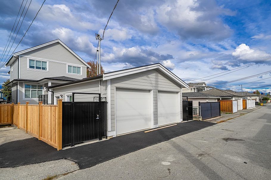 2172 E 46th Avenue Vancouver, BC - 27