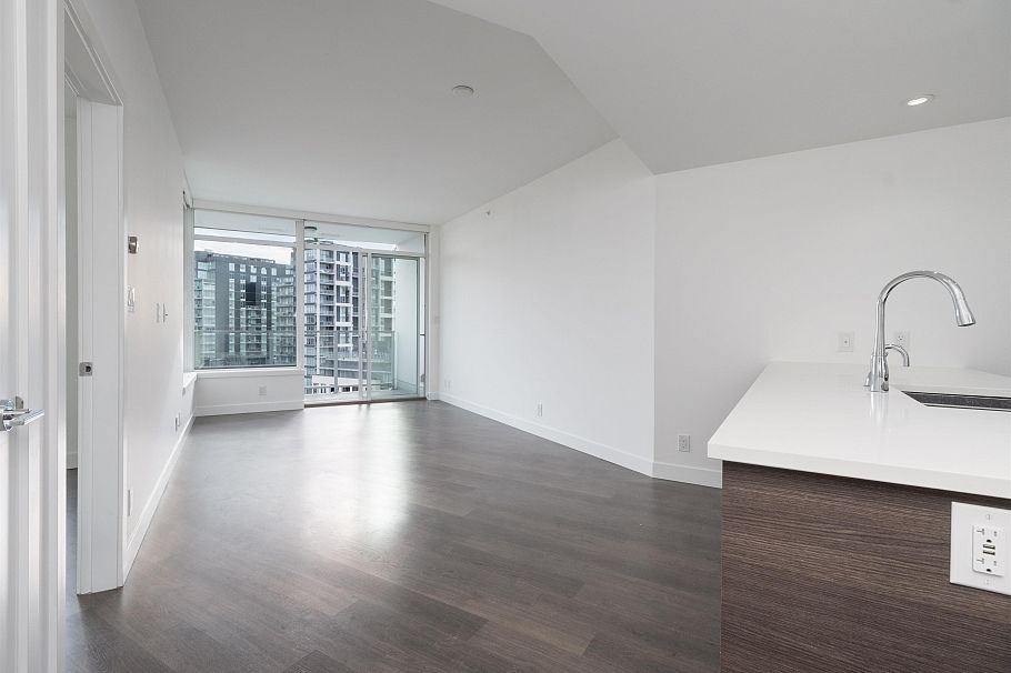 912 3557 Sawmill Crescent Vancouver, BC - 6