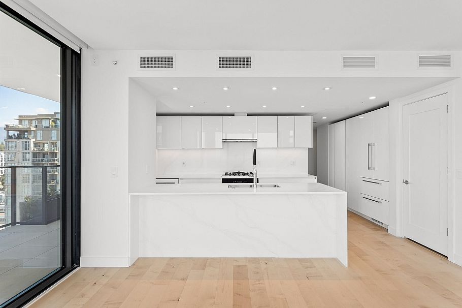 1506 135 E 13th Street North Vancouver, BC - 21