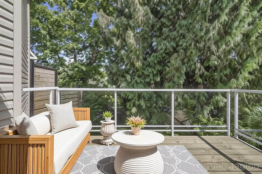 302 827 W 16 Street North Vancouver, BC - 20