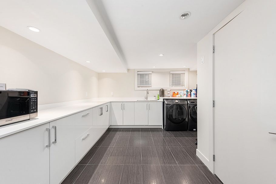 1407 W 33rd Avenue Vancouver, BC - 30