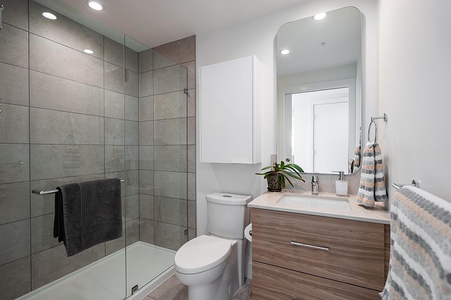 605 2325 Emery Court North Vancouver, BC - 30