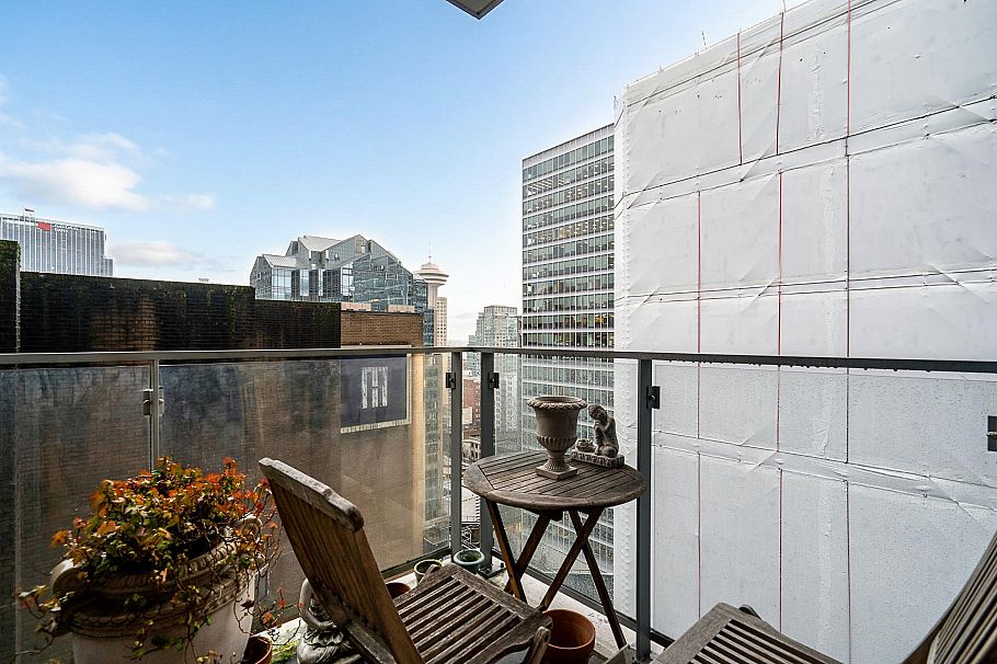 1803 667 Howe Street Vancouver, BC - 10