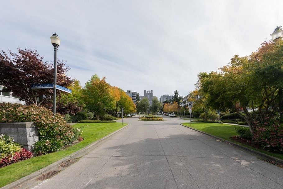 5952 Chancellor Mews Vancouver, BC - 38