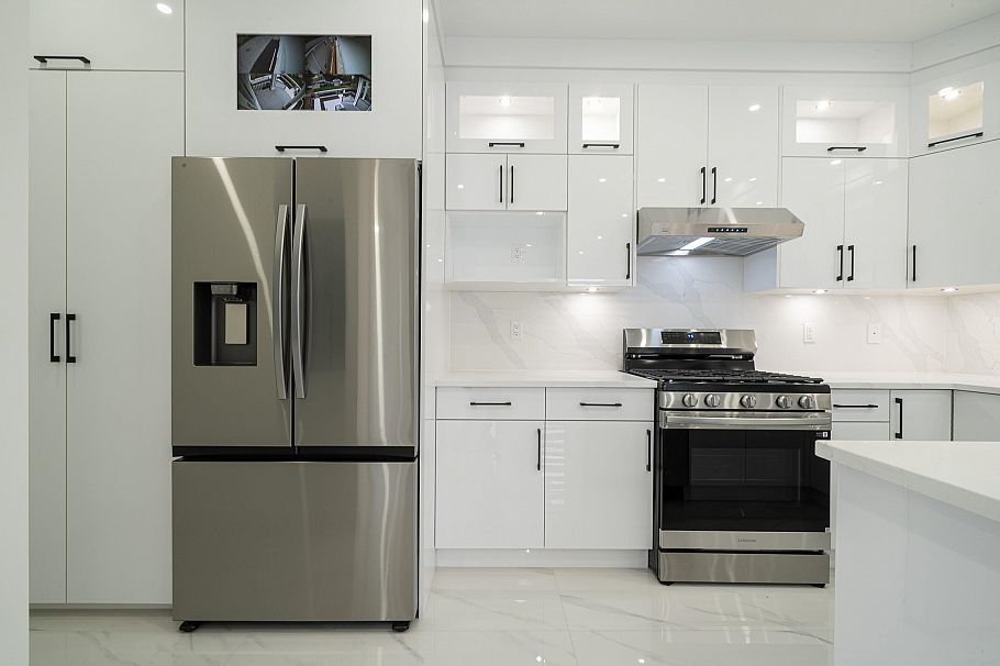 2172 E 46th Avenue Vancouver, BC - 21