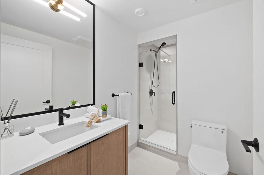 2505 W 37th Avenue Vancouver, BC - 29