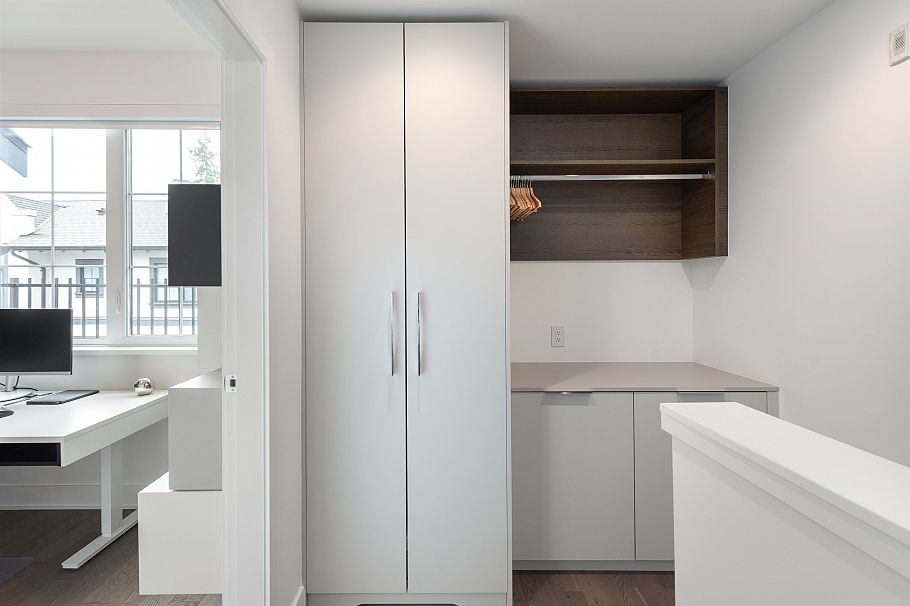 124 2070 Curling Road North Vancouver, BC - 32