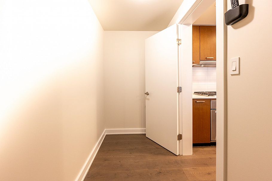 1707 1372 Seymour Street Vancouver, BC - 9