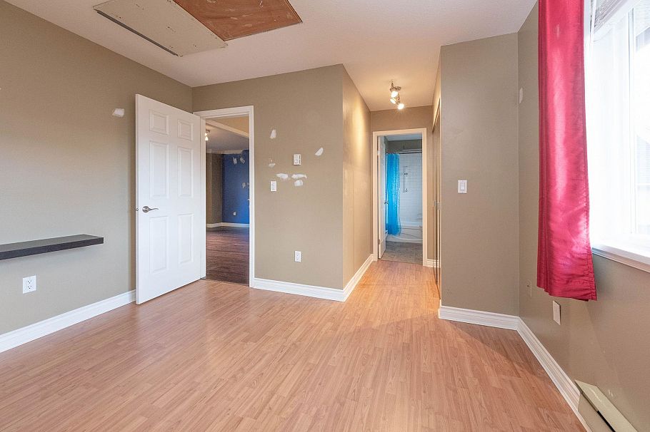 3 237 W 16th Street North Vancouver, BC - 22