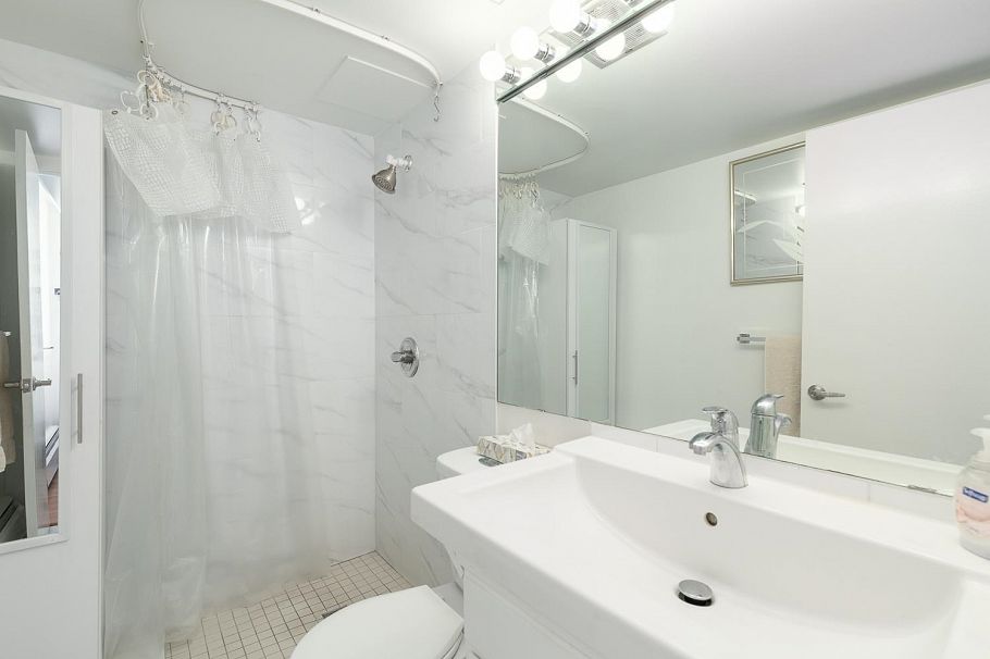 116 1345 Chesterfield Avenue North Vancouver, BC - 15