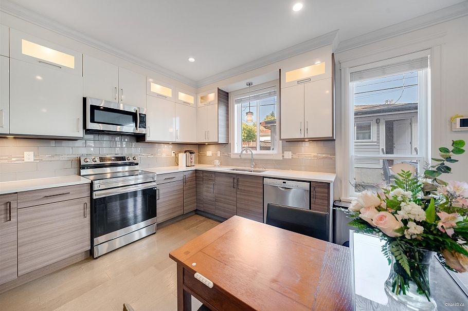 5319 Chambers Street Vancouver, BC - 9