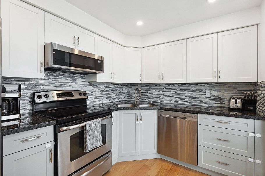 1202 120 W 2nd Street North Vancouver, BC - 15