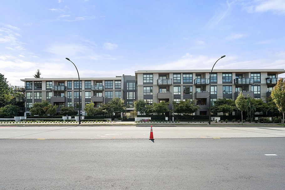 413 747 E 3rd Street North Vancouver, BC - 39