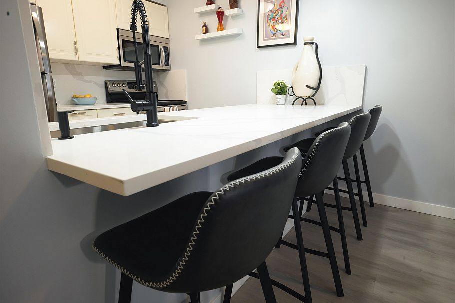 204 1550 Mariner Walk Vancouver, BC - 12