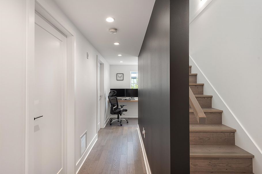 124 2070 Curling Road North Vancouver, BC - 10