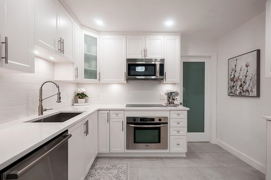 898 Hamilton Street Vancouver, BC - 28