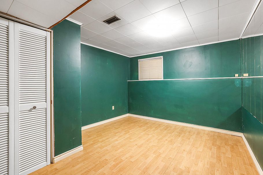 2431 E 12th Avenue Vancouver, BC - 19