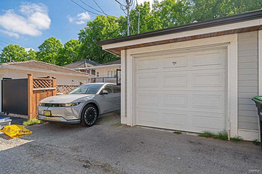 5319 Chambers Street Vancouver, BC - 34