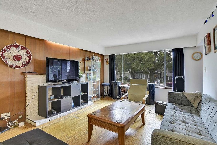 2149 E 32nd Avenue Vancouver, BC - 2