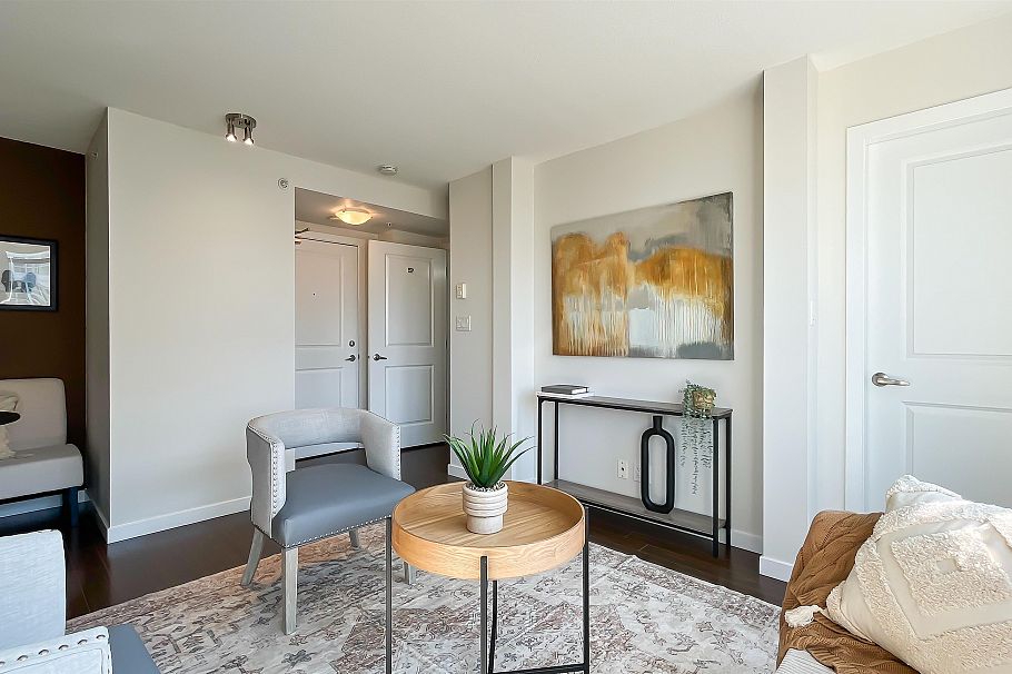 1106 1068 W Broadway Vancouver, BC - 3