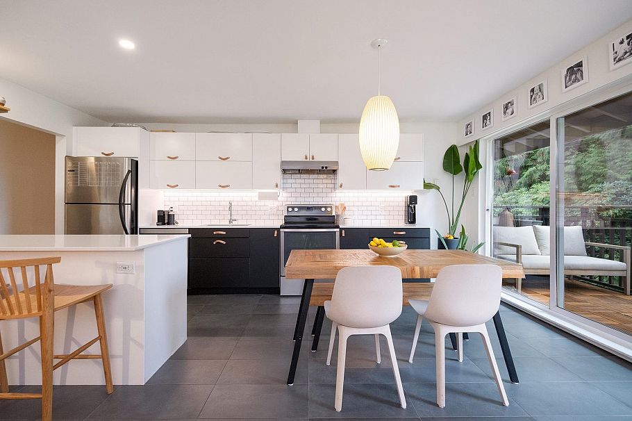 412 555 W 28 Street North Vancouver, BC - 3