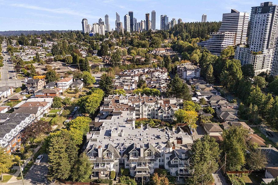 310 3638 Rae Avenue Vancouver, BC - 14