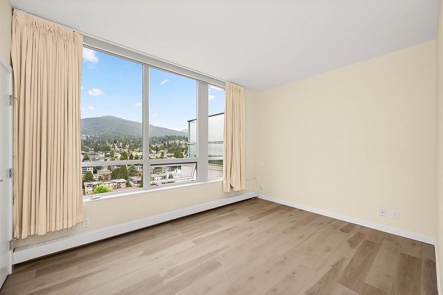 2002 135 E 17th Street North Vancouver, BC - 20