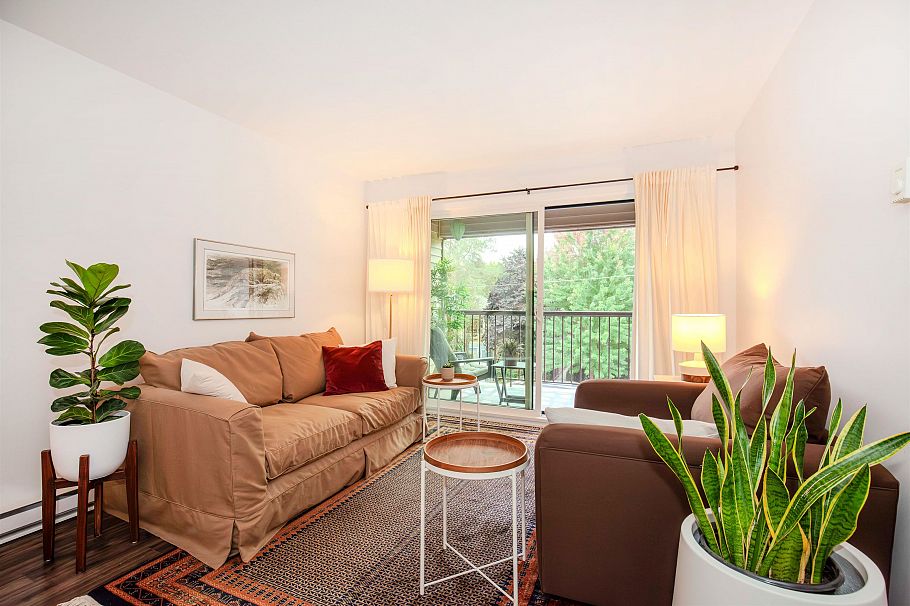 403 2045 Franklin Street Vancouver, BC - 2