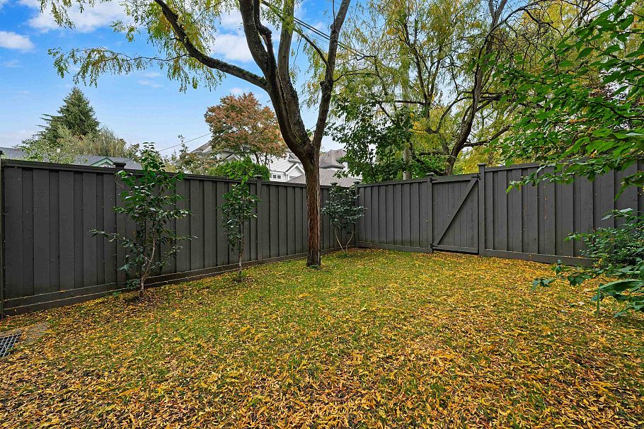 102 3083 W 4th Avenue Vancouver, BC - 2