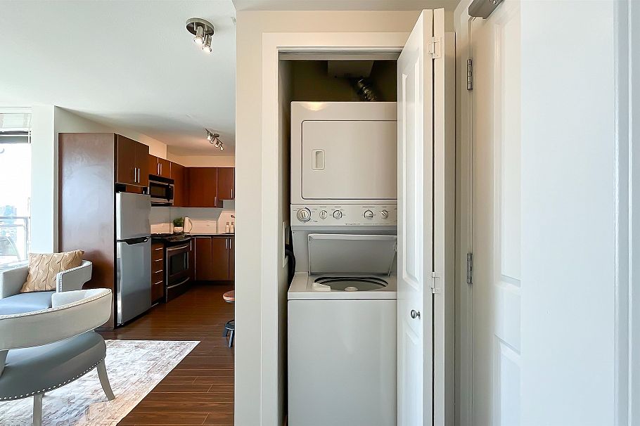 1106 1068 W Broadway Vancouver, BC - 17