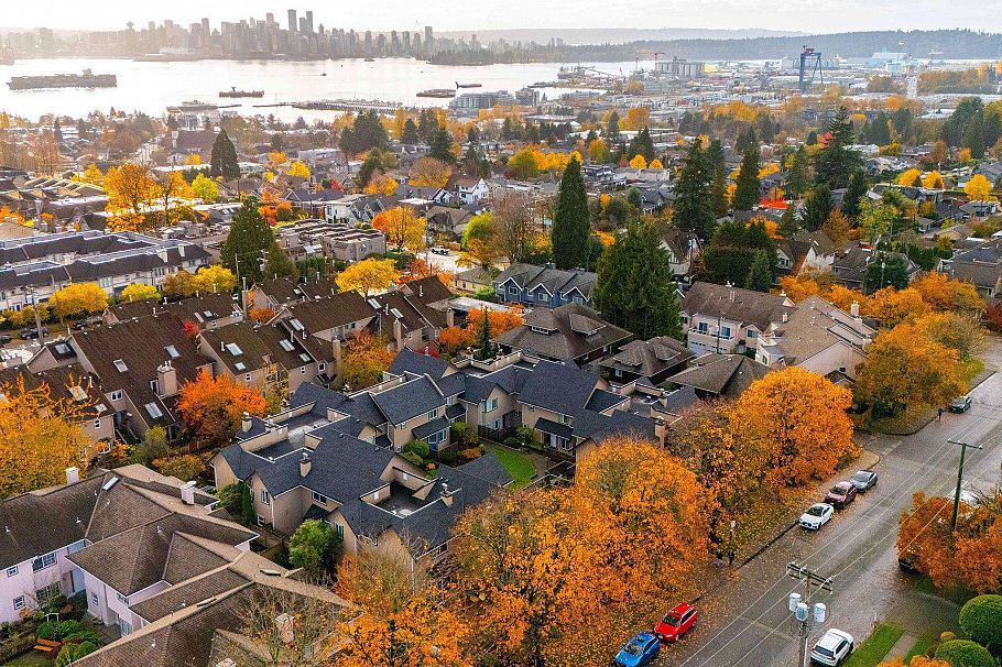 3 237 W 16th Street North Vancouver, BC - 34