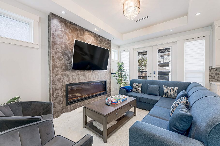 7380 Ontario Street Vancouver, BC - 9