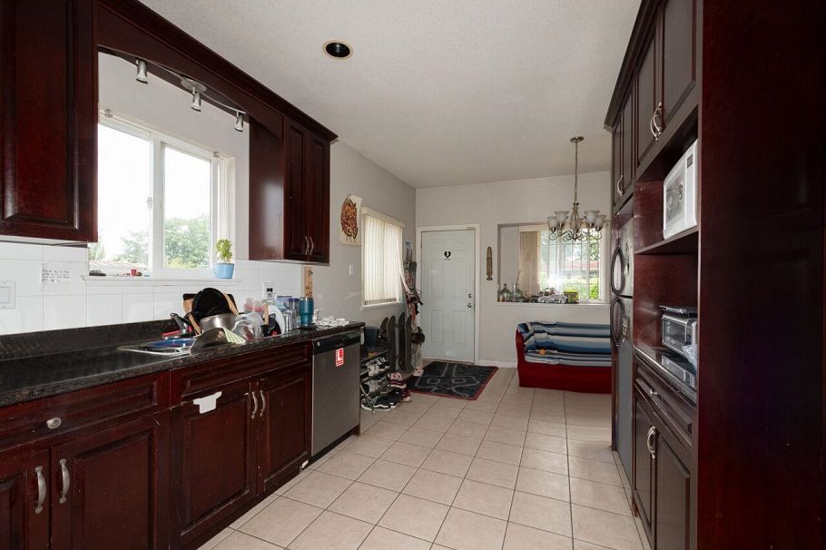 2870 Mcgill Street Vancouver, BC - 7