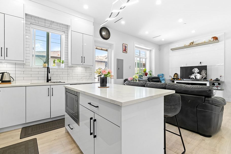 465 E 57th Avenue Vancouver, BC - 11