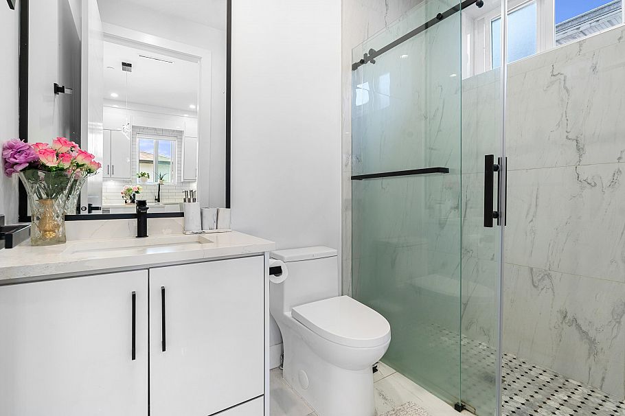 465 E 57th Avenue Vancouver, BC - 16