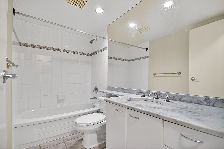 801 1367 Alberni Street Vancouver, BC - 14