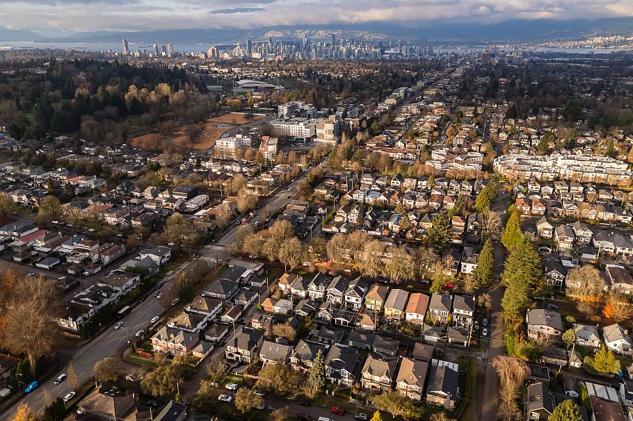 231 E 40th Avenue Vancouver, BC - 39