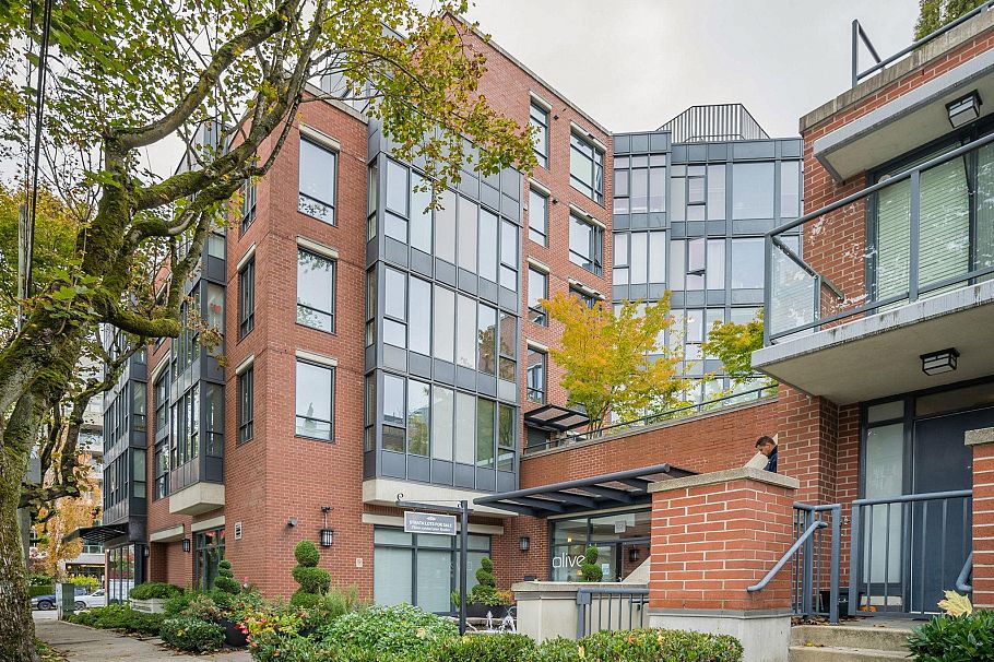 426 3228 Tupper Street Vancouver, BC - 32